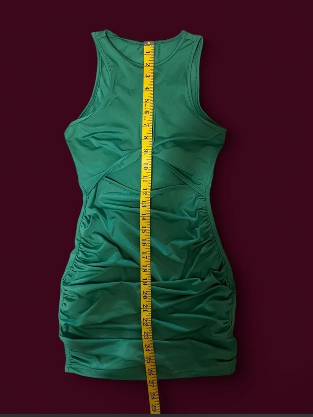 Green Cutout Ruched Bodycon Dress - Picture 2 of 3